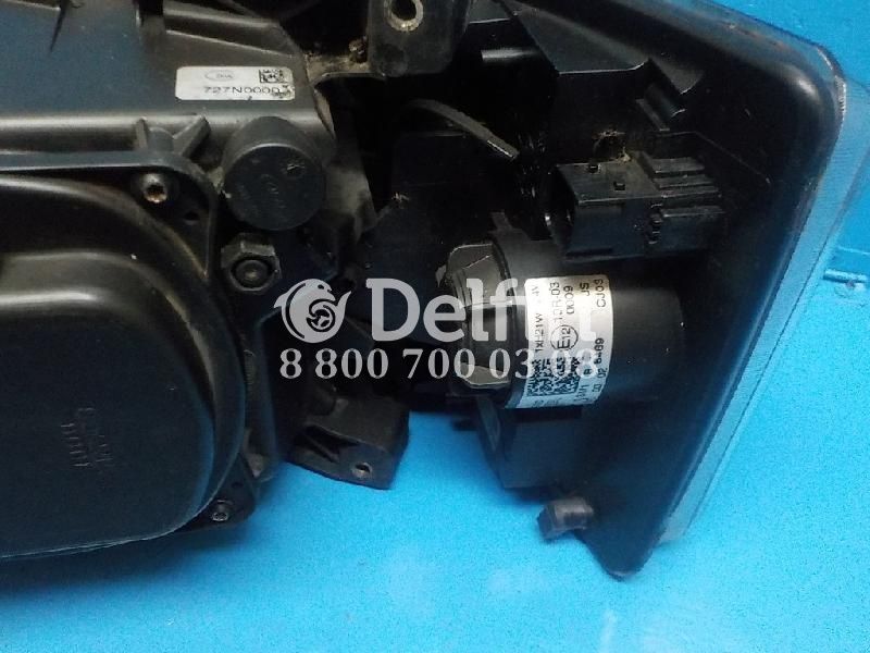 2000057 Фара правая Scania H7