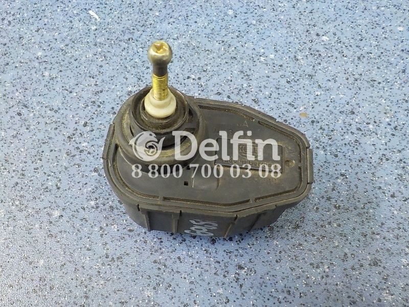 1443883 Моторчик корректора фар Scania