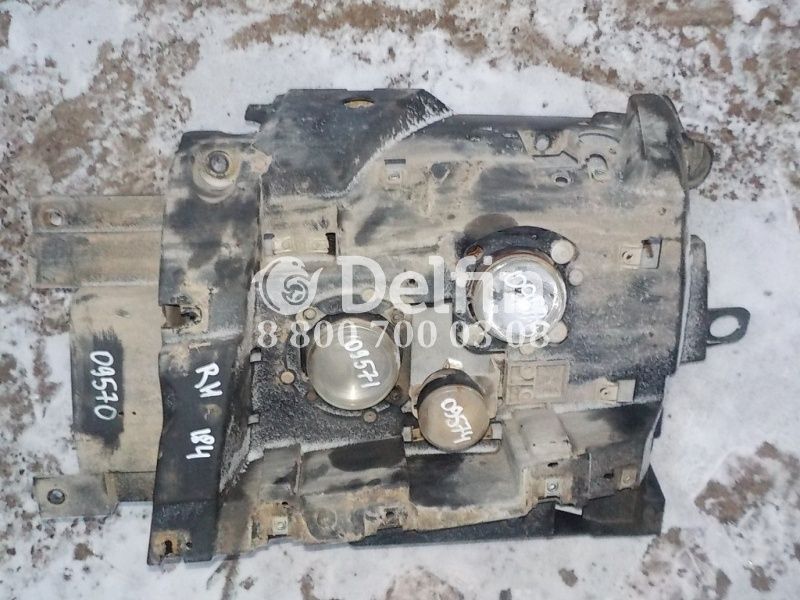 82424434 Кронштейн фар RH Volvo (Уценка)