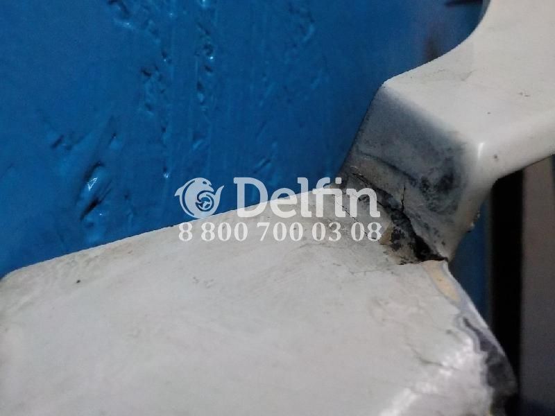 82090994 Панель фары левая LH Volvo