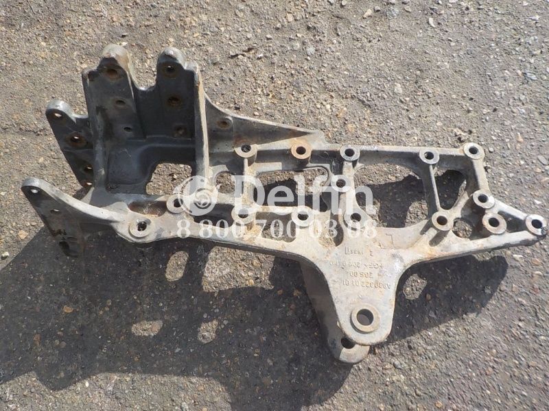 A9303220101 Кронштейн передней рессоры LH Mercedes Benz