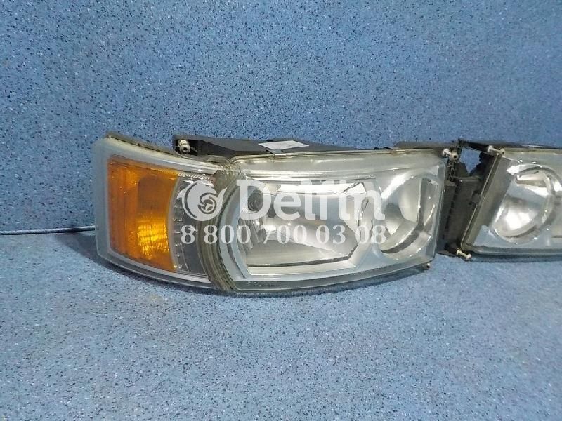 2416136 Комплект фар Scania H7