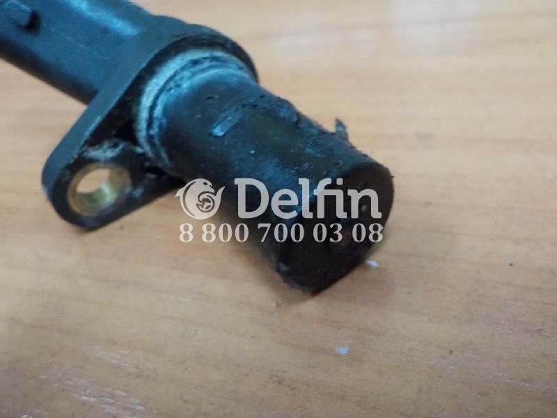 504096645 Датчик положения коленвала Iveco