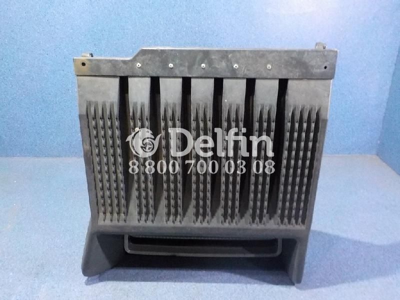 1362687 Крышка АКБ Scania (Уценка)