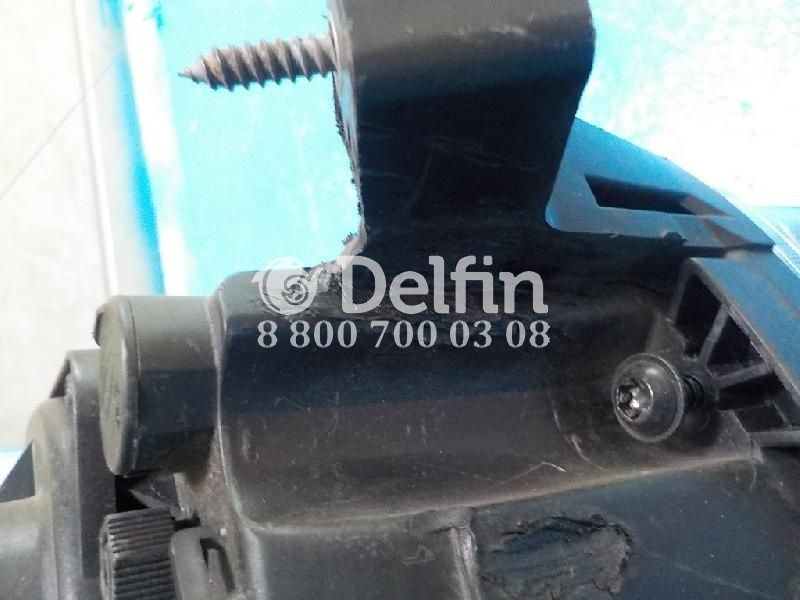 2000057 Фара правая RH Scania