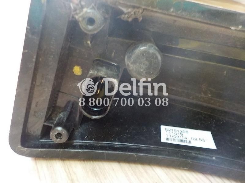 82151205 Указатель поворота правый RH Volvo
