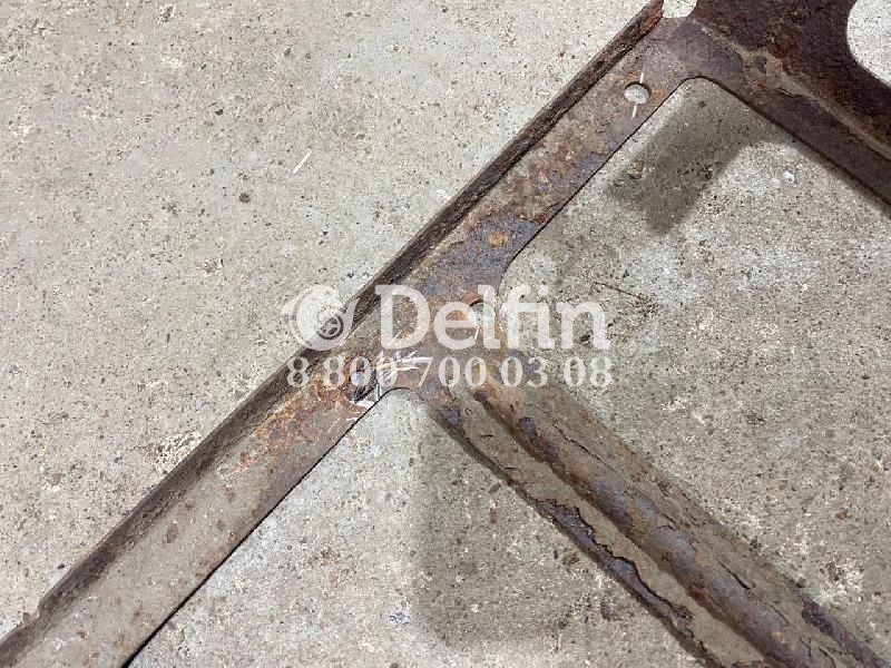 8189470 Кронштейн крыла Volvo б/у