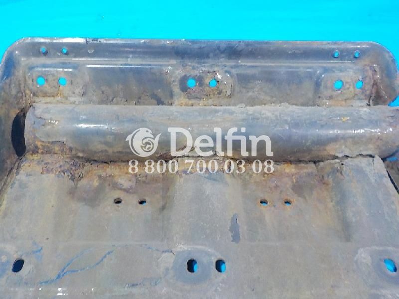 1755675 Кронштейн брызговика LH Scania