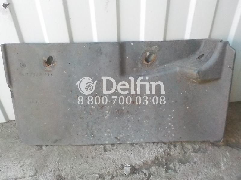 1361761 Брызговик LH Scania