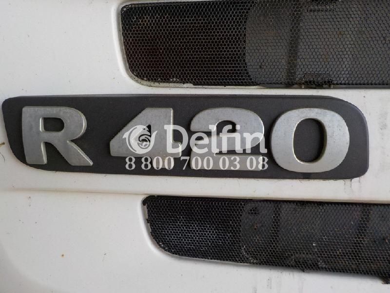 1536807 Решетка радиатора нижняя откидная Scania 5