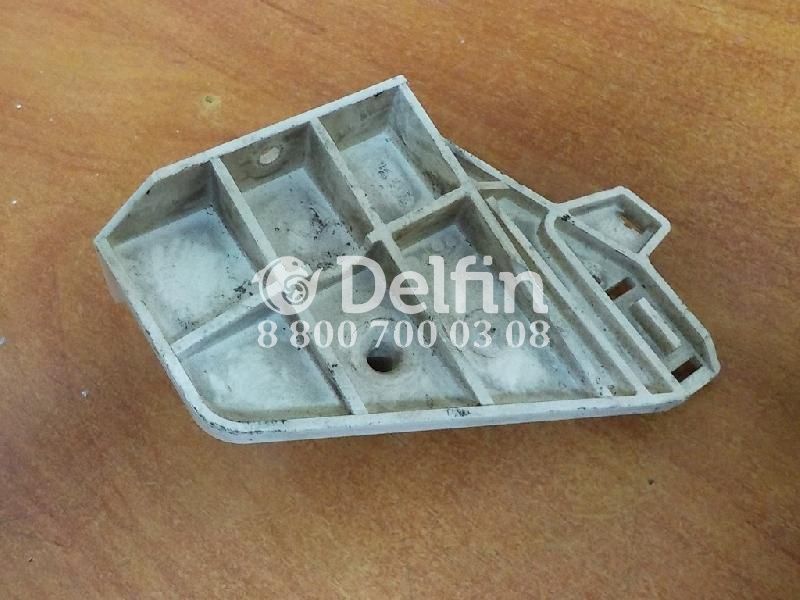 1364586 Кронштейн Scania