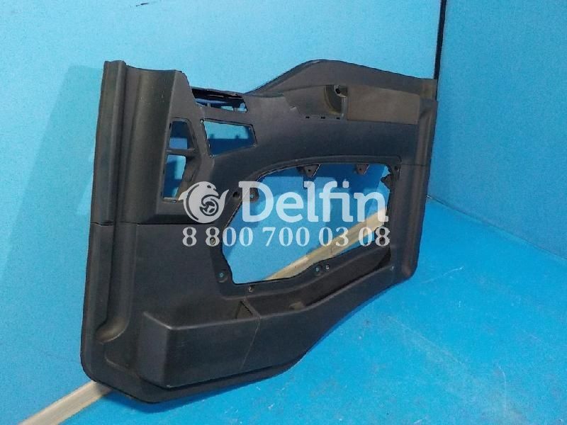 81626306026 Обшивка двери передней правой MAN