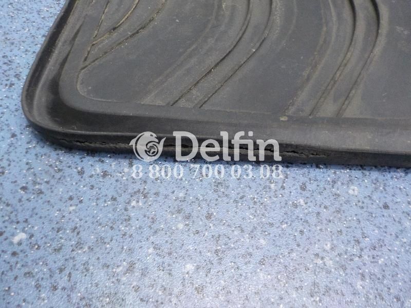 2489375 Коврик левый LH CR Scania 6 серии (уценка)