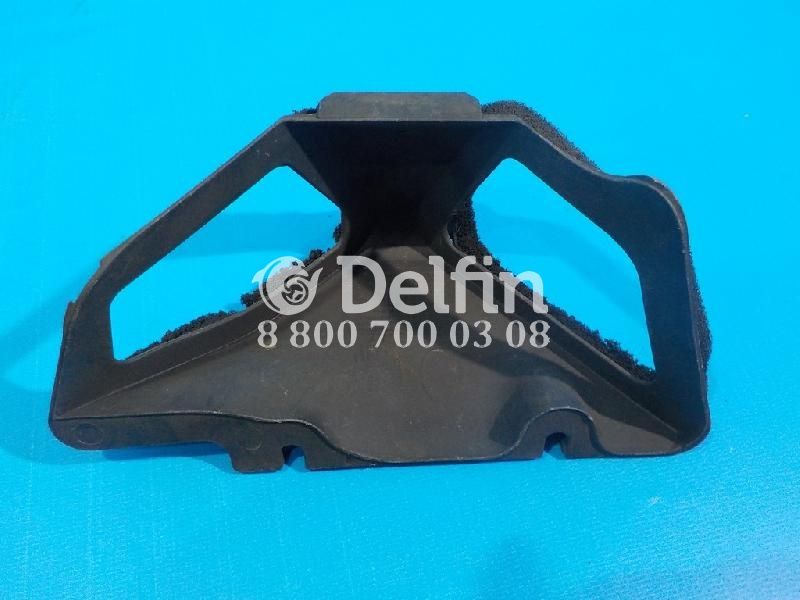 81614700013 Кожух рулевой колонки нижний MAN