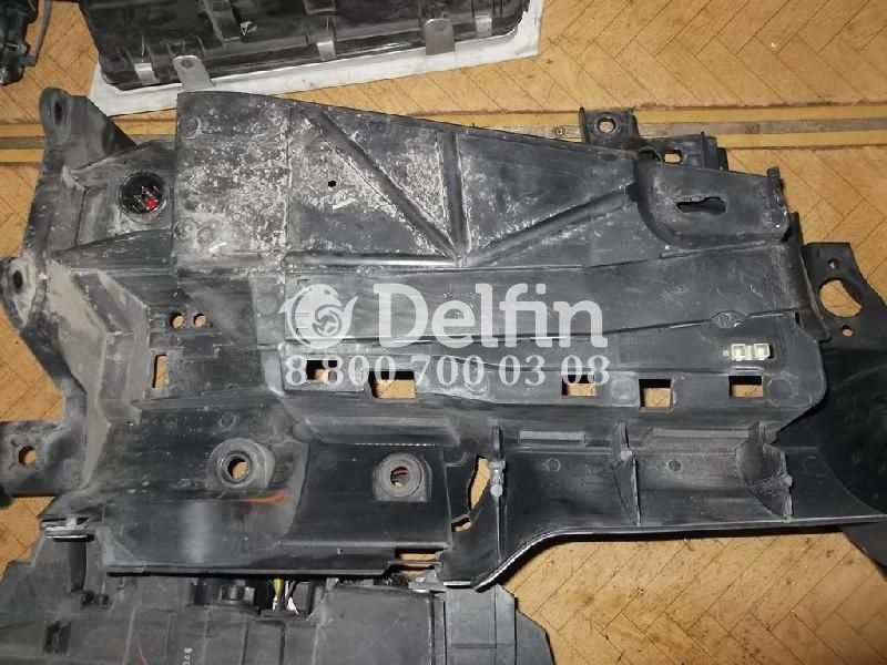 20827044 Корпус фары правой RH Volvo