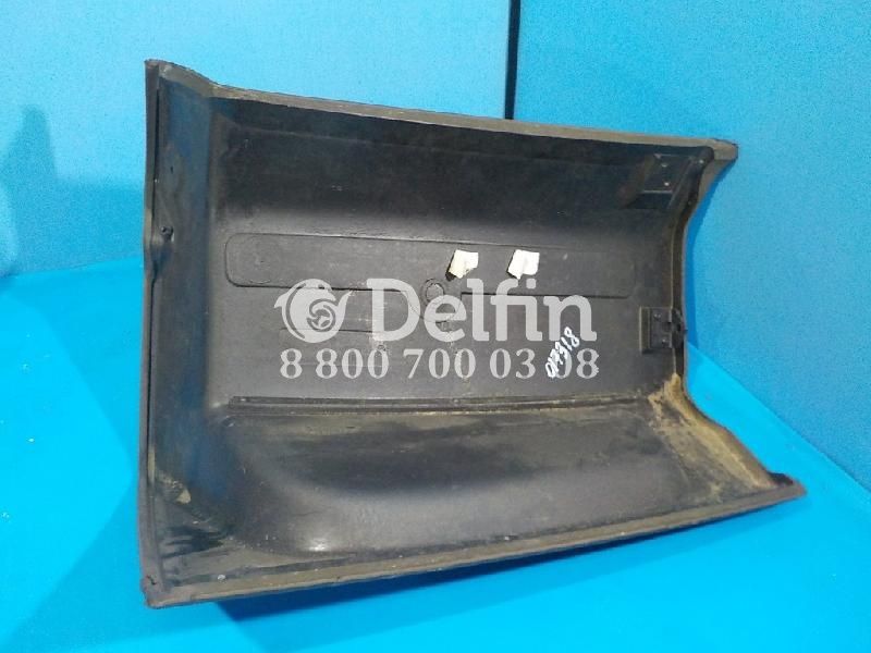 81617016203 Накладка на торпедо MAN