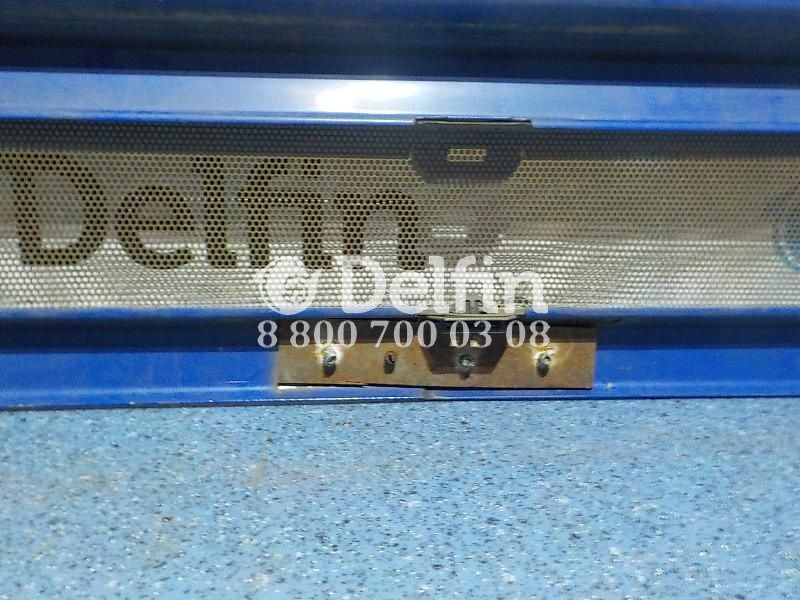 1748085 Решетка радиатора Scania (Уценка)