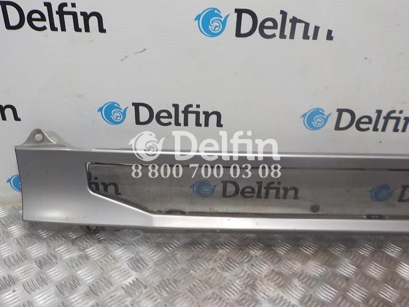 1890728 Решетка радиатора средняя часть CR (шасси 1140мм., цвет серый) Scania