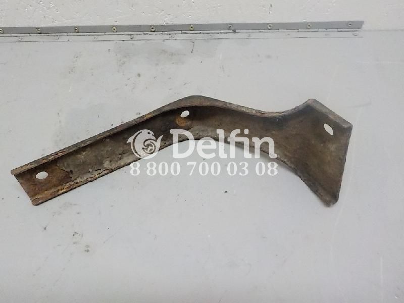 8144344 Кронштейн переднего брызговика Volvo
