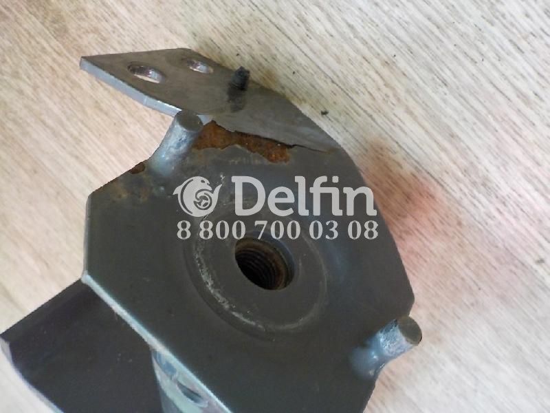 82928883 Кронштейн бампера LH Volvo