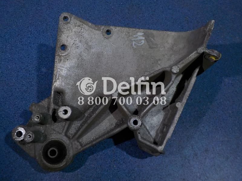 7482270859 Кронштейн кабины Renault