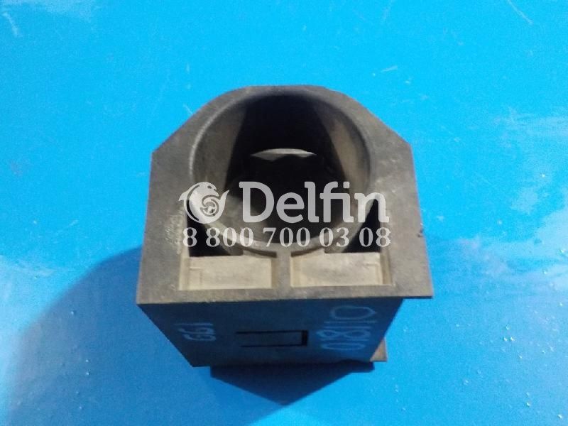 7485124748 Кронштейн радиатора Renault