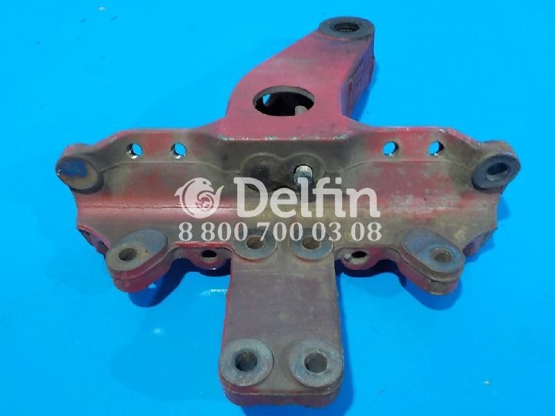 1695012 Кронштейн рессоры правый DAF