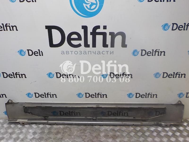 1890728 Решетка радиатора средняя часть CR (шасси 1140мм., цвет серый) Scania