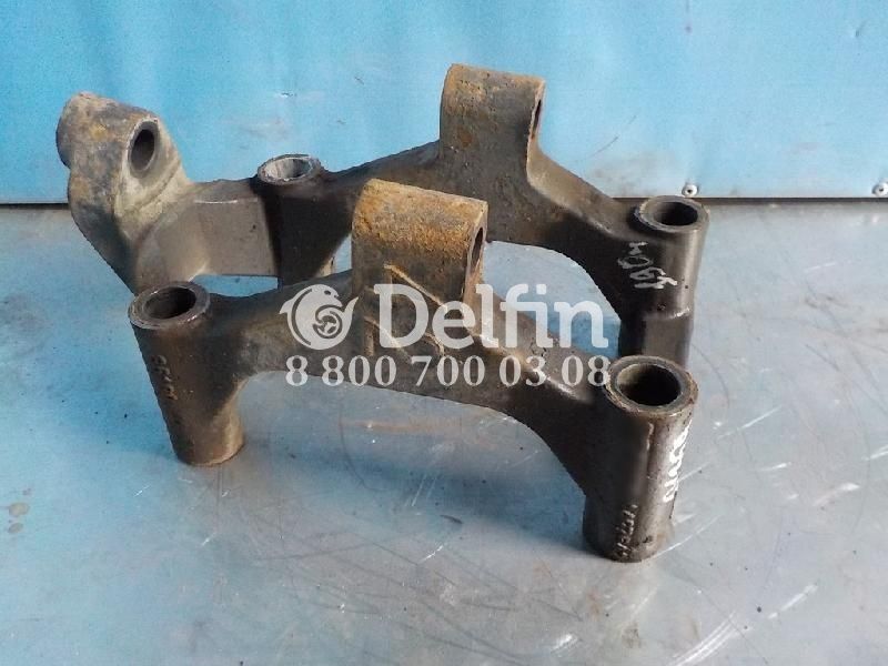 1497642 Кронштейн реактивной тяги (42) Scania