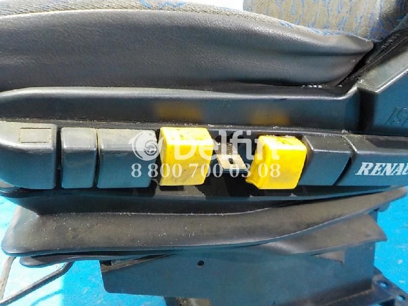 7485131010 Сиденье переднее левое (водительское) Renault