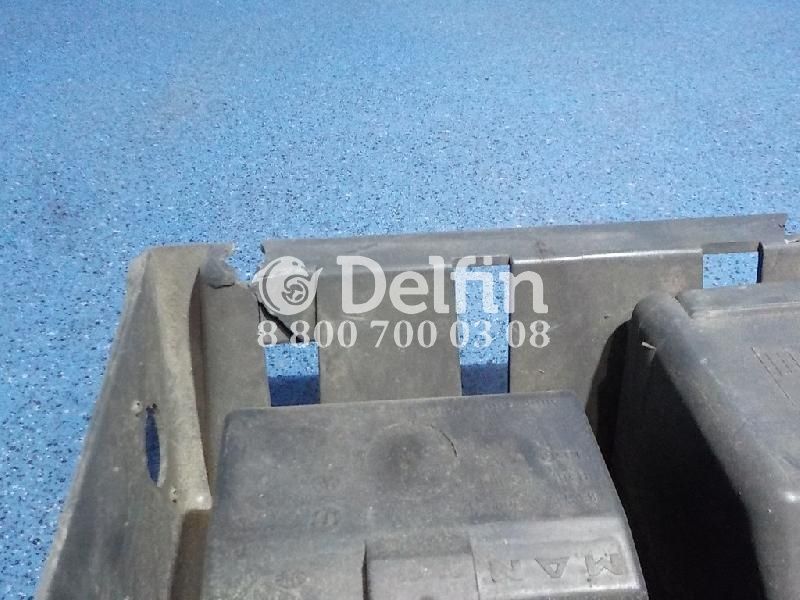 81617010127 Кожух облицовочный передней панели MAN