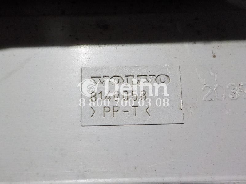 8140058 Накладка люка Volvo