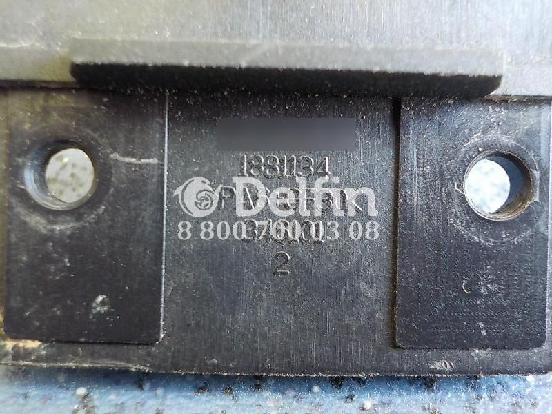 1881134 Петля бардачка Scania