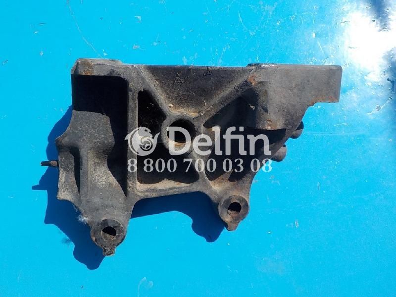 1514912 Кронштейн бампера Scania