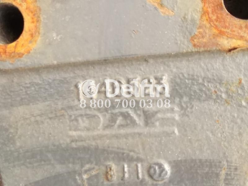 1446523 Кронштейн рессоры правый DAF