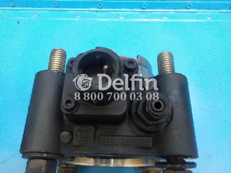 81381006771 Коробка отбора мощности MAN с валом.