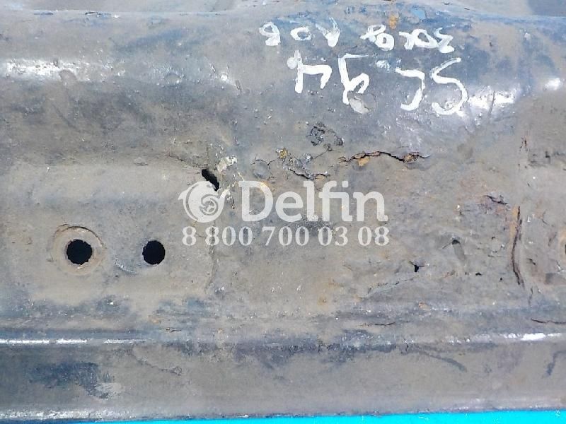 1755675 Кронштейн брызговика LH Scania