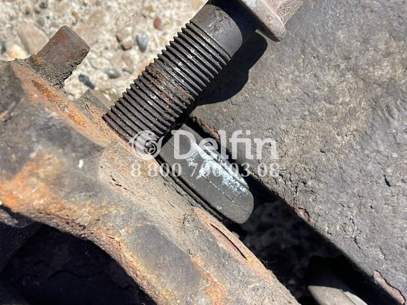 20424071 Суппорт тормозной передний правый Volvo