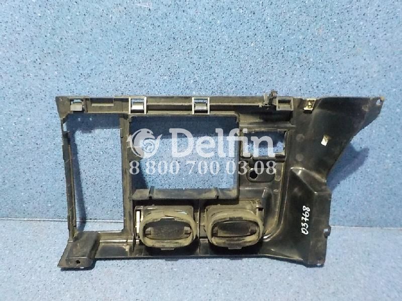 5010226153 Накладка декоративная передней панели Renault