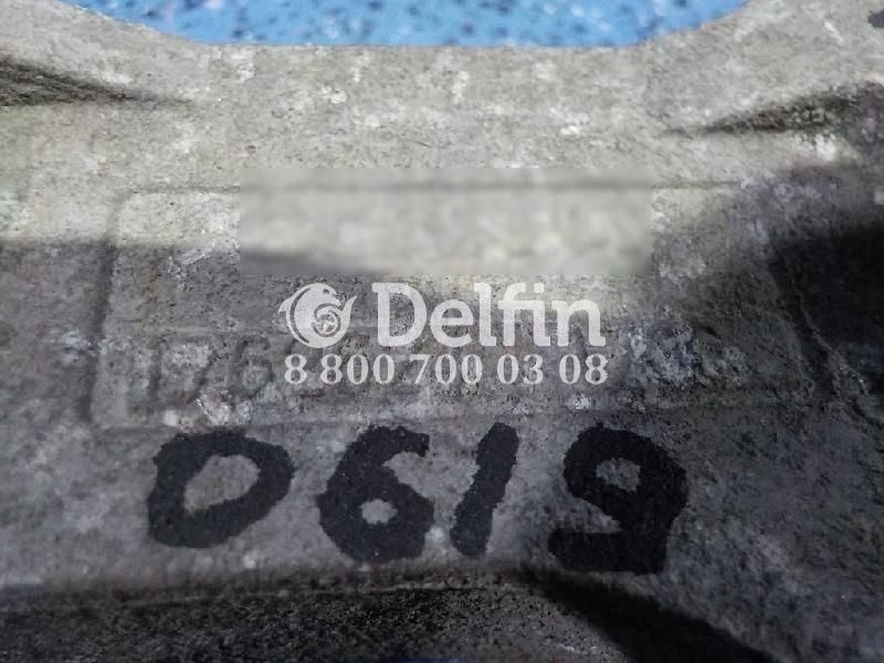 1762624 Кронштейн радиатора правый Scania 5 б/у