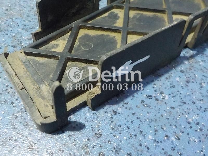 8171380 Крышка кулисы КПП Volvo (Уценка)