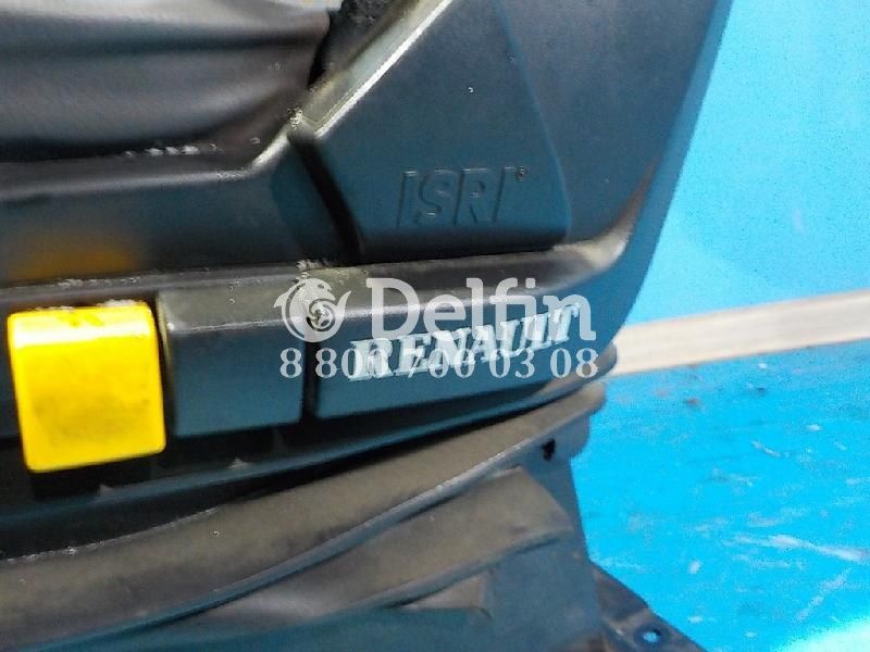 7485131010 Сиденье переднее левое (водительское) Renault
