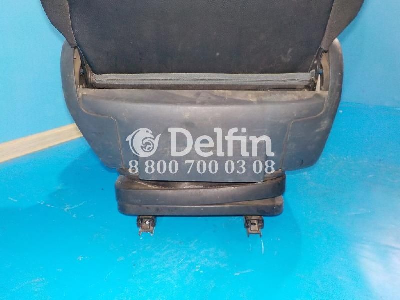 81623076324 Сиденье пассажирское RH MAN