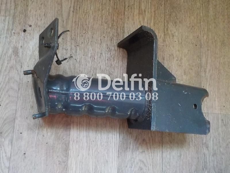 82928883 Кронштейн бампера LH Volvo