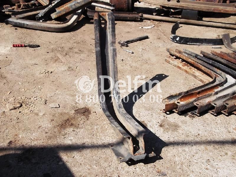 1528911 Кронштейн топливного бака Scania