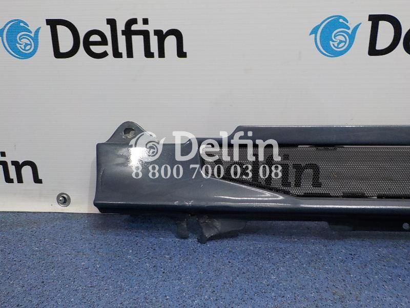 1872160 Средняя решетка радиатора Scania 5 б/у (Уценка)