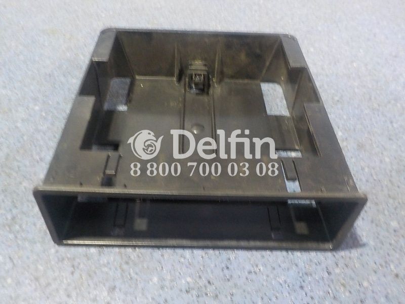 82226217 Рамка Volvo