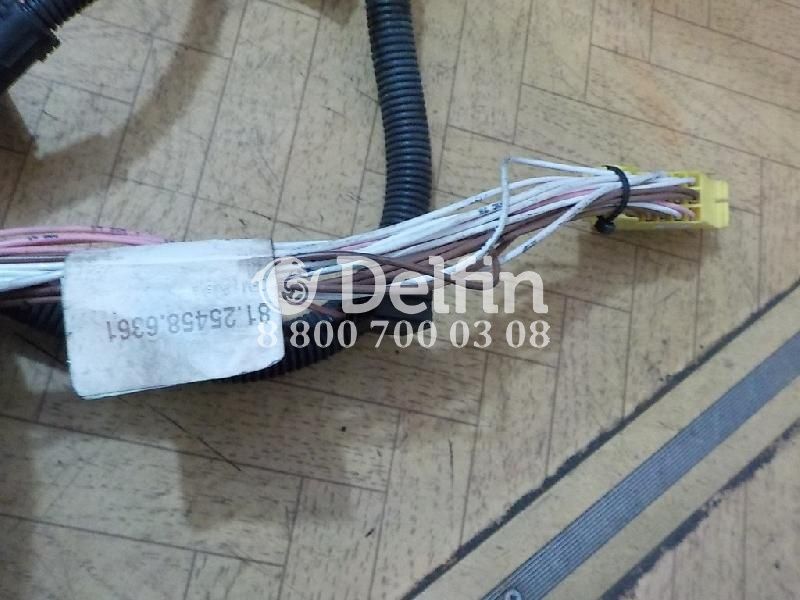 81254586361 Проводка фары LH MAN