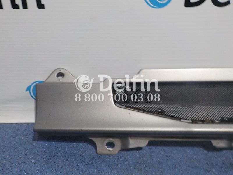 1872160 Решетка радиатора Scania CG/CR (Цвет серый)