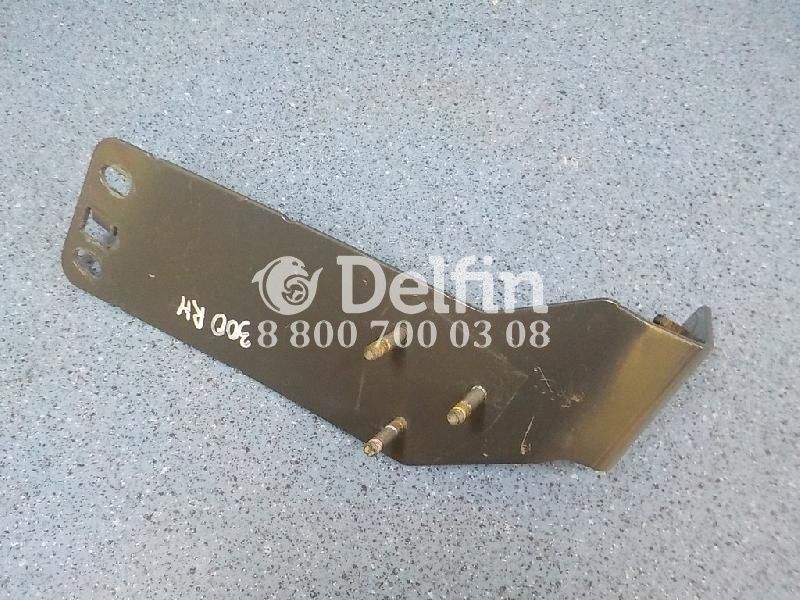 2661533 Кронштейн подножки нижней правый RH Scania 6 серии